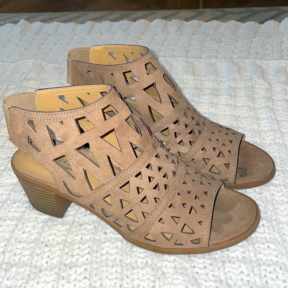 Roebuck & Co heels